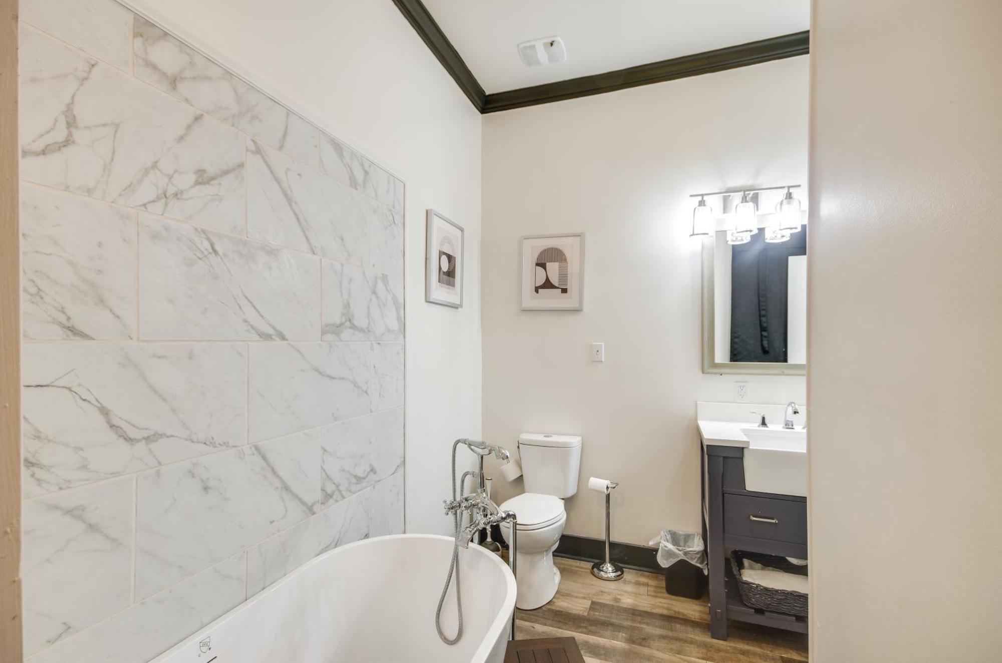 Modern Greenwood Studio Less Than 1 Mi To Downtown! Экстерьер фото