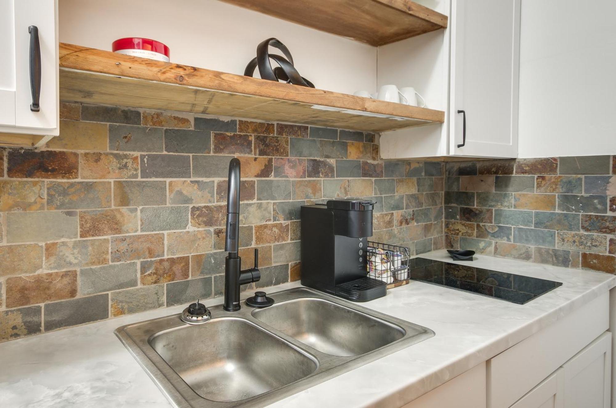 Modern Greenwood Studio Less Than 1 Mi To Downtown! Экстерьер фото